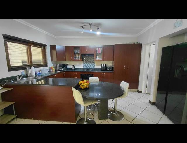 3 BEDROOM HOUSE FOR SALE IN MULBARTON